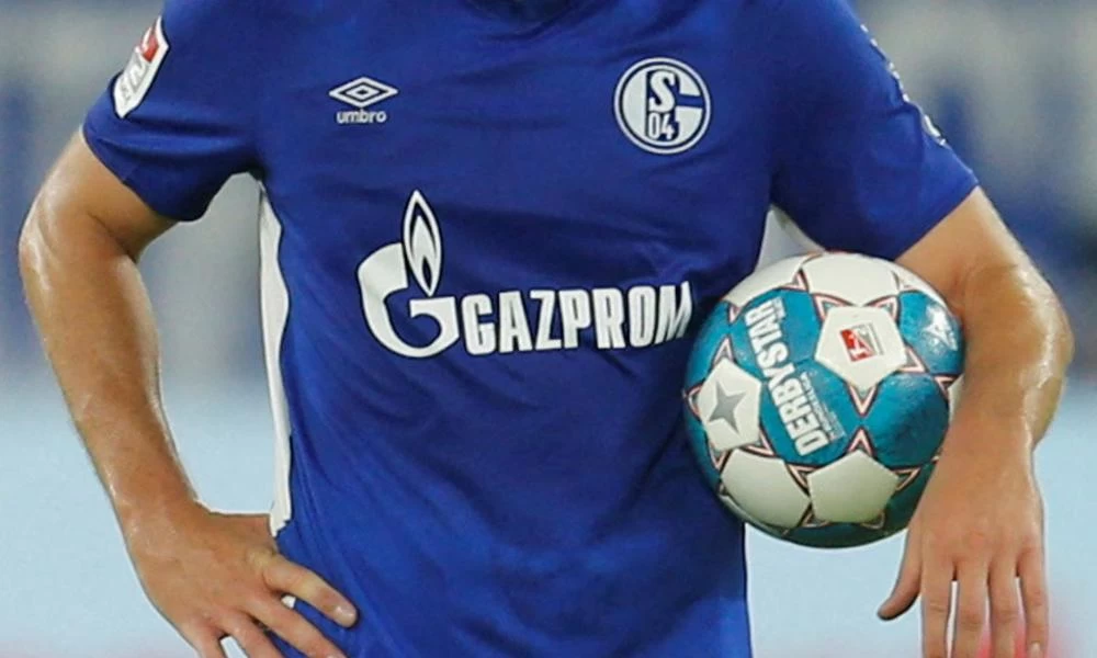 Ουκρανία - Σάλκε: Ένα αντιπολεμικό μήνυμα αντικατέστησε την Gazprom στη φανέλα της